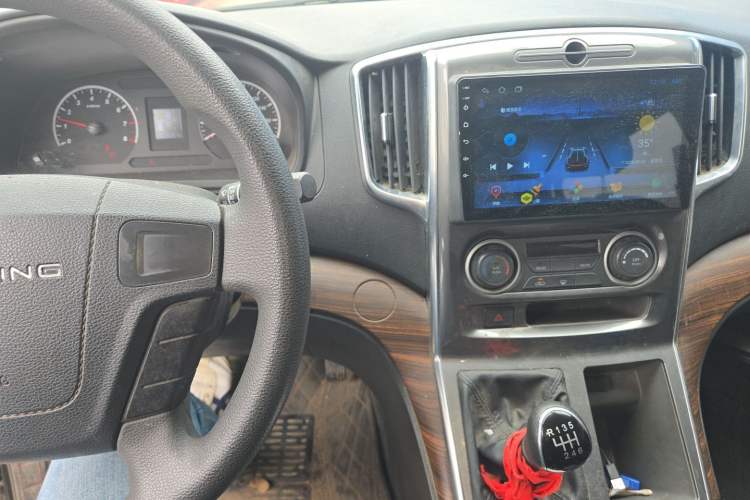 Used FORTHING Lingzhi PLUS 2021 2.0L Manual Comfort Model CNG 7-Seater Audio And AC Panel