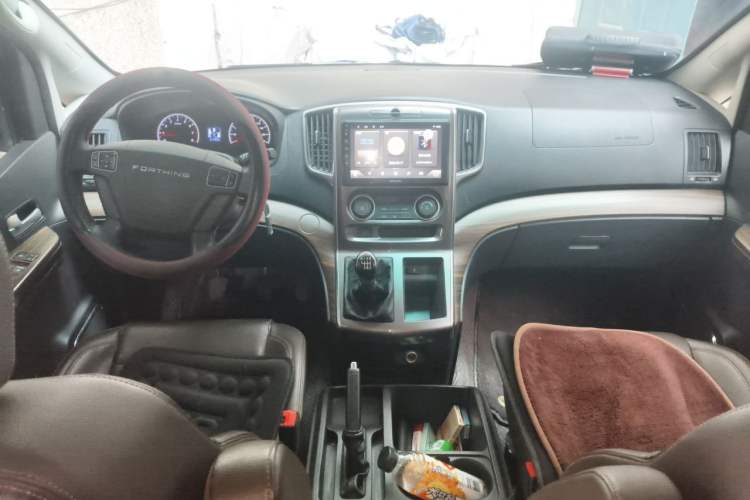 Used FORTHING Lingzhi PLUS 2021 Travel Edition 2.0L Manual Luxury 7-Seater Center Console