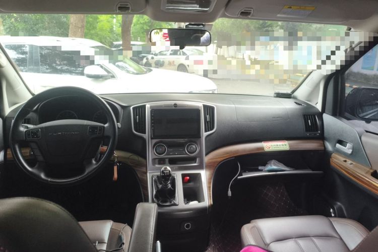 Used FORTHING Lingzhi PLUS 2021 Travel Edition 2.0L Manual Luxury 7-Seater Center Console