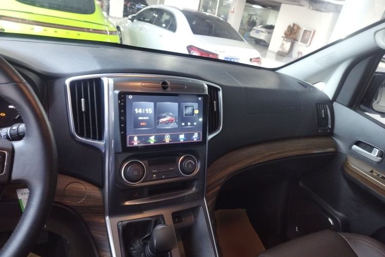 Used FORTHING Lingzhi PLUS 2021 Travel Edition 2.0L Manual Luxury 7-Seater Center Console