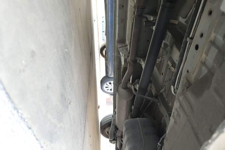 Used FORTHING Lingzhi PLUS 2021 2.0L Manual Luxury 7-Seater Chassis Front Left