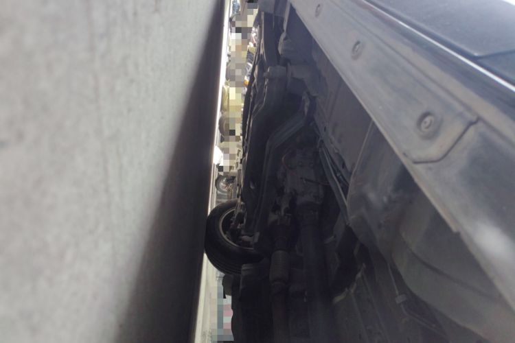 Used FORTHING Lingzhi PLUS 2021 2.0L Manual Luxury 7-Seater Chassis Front Left