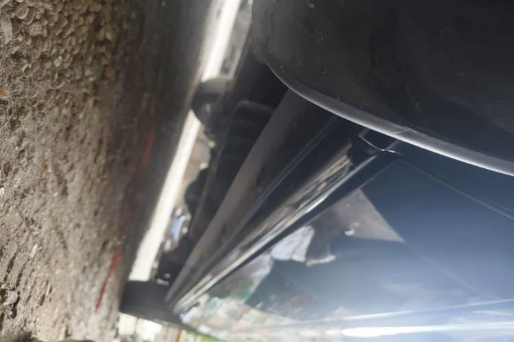 Used FORTHING Lingzhi PLUS 2021 Travel Edition 2.0L Manual Luxury 7-Seater Chassis Front Left