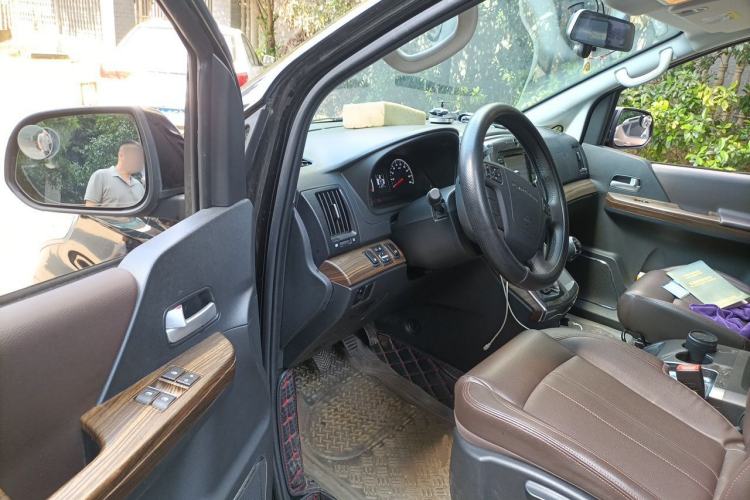 Used FORTHING Lingzhi PLUS 2021 2.0L Manual Luxury 7-Seater Driver Seat
