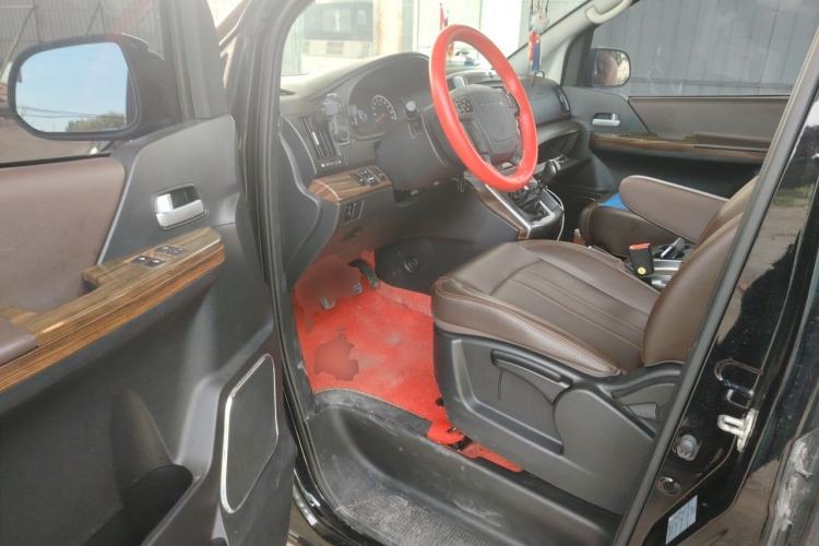 Used FORTHING Lingzhi PLUS 2021 Travel Edition 2.0L Manual Luxury Version 9 Seats Driver Seat