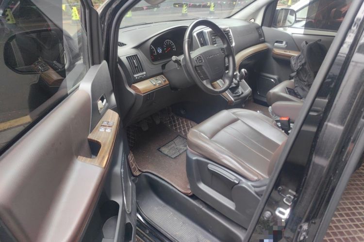 Used FORTHING Lingzhi PLUS 2021 2.0L Manual Luxury 7-Seater Driver Seat