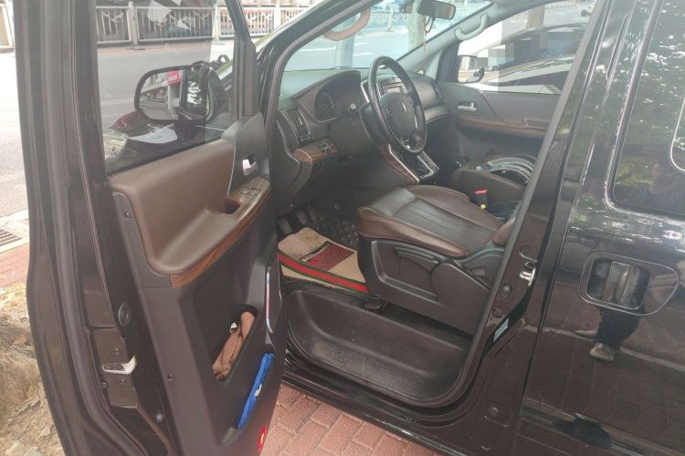 Used FORTHING Lingzhi PLUS 2021 2.0L Manual Luxury 7-Seater Driver Seat