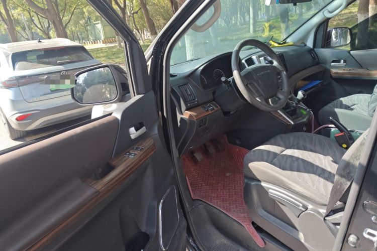 Used FORTHING Lingzhi PLUS 2021 2.0L Manual Comfort Version 7 Seats Driver Seat
