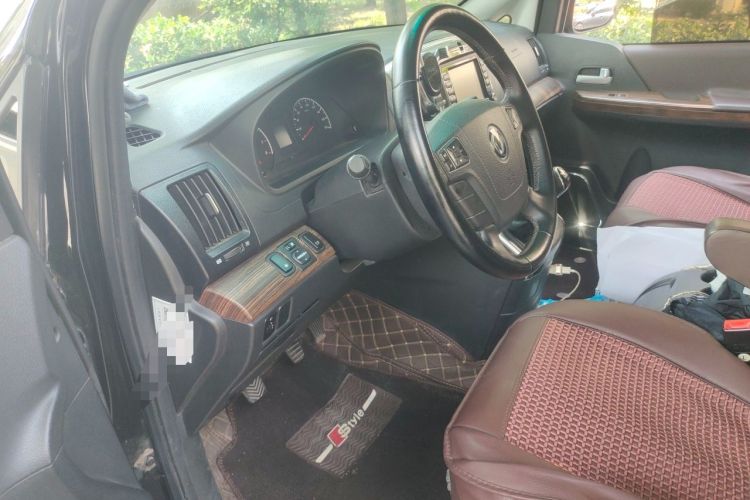 Used FORTHING Lingzhi PLUS 2021 2.0L Manual Luxury 7-Seater Driver Seat