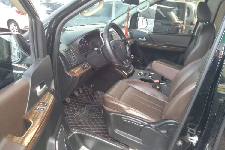 Used FORTHING Lingzhi PLUS 2021 2.0L Manual Luxury 7-Seater Driver Seat