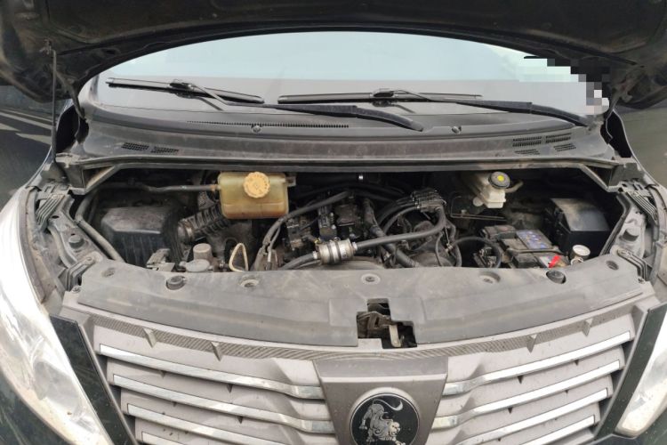 Used FORTHING Lingzhi PLUS 2021 2.0L Manual Comfort Model CNG 7-Seater Engine Bay