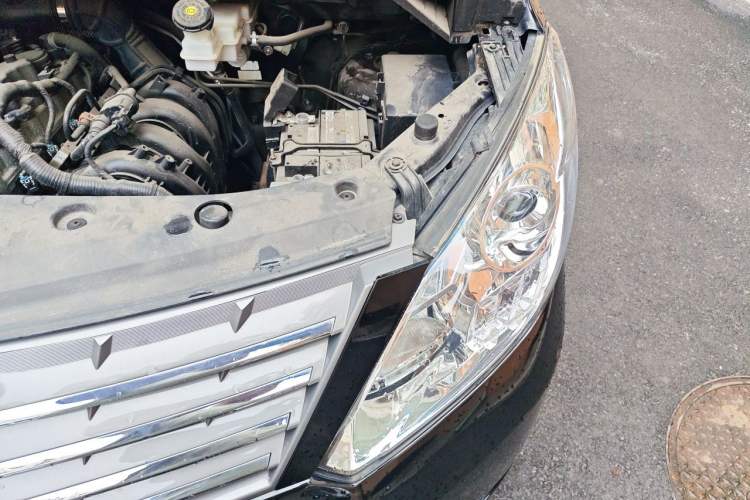Used FORTHING Lingzhi PLUS 2021 2.0L Manual Luxury 7-Seater Engine Bay Left