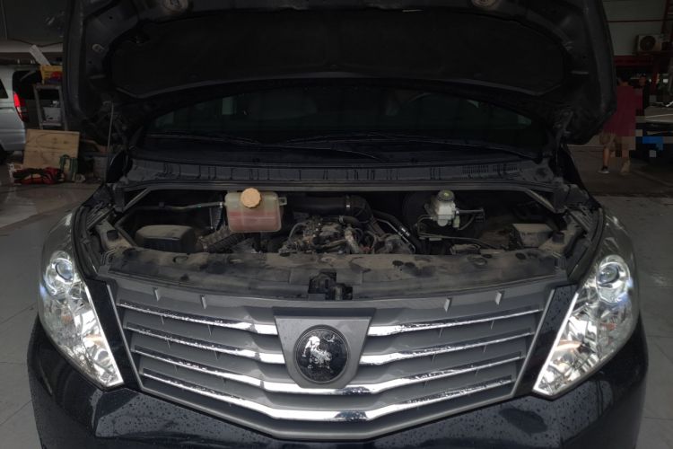 Used FORTHING Lingzhi PLUS 2021 2.0L Manual Luxury 7-Seater Engine Bay