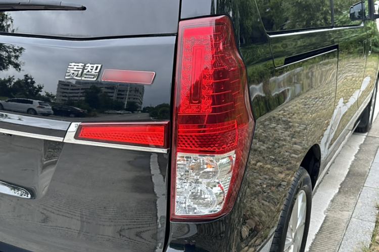 Used FORTHING Lingzhi PLUS 2021 2.0L Manual Luxury 7-Seater Exterior 1