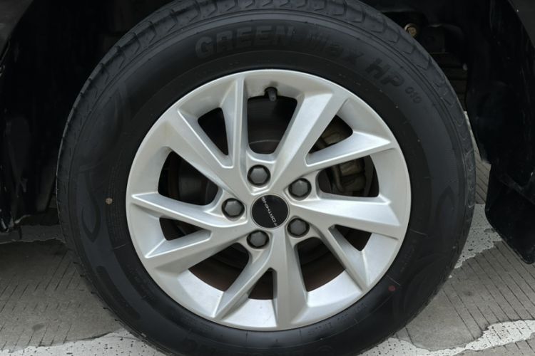Used FORTHING Lingzhi PLUS 2021 2.0L Manual Luxury 7-Seater Exterior 7
