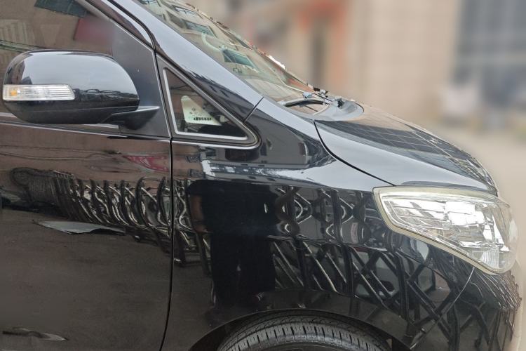 Used FORTHING Lingzhi PLUS 2021 2.0L Manual Luxury 7-Seater Front Right 45 Deg