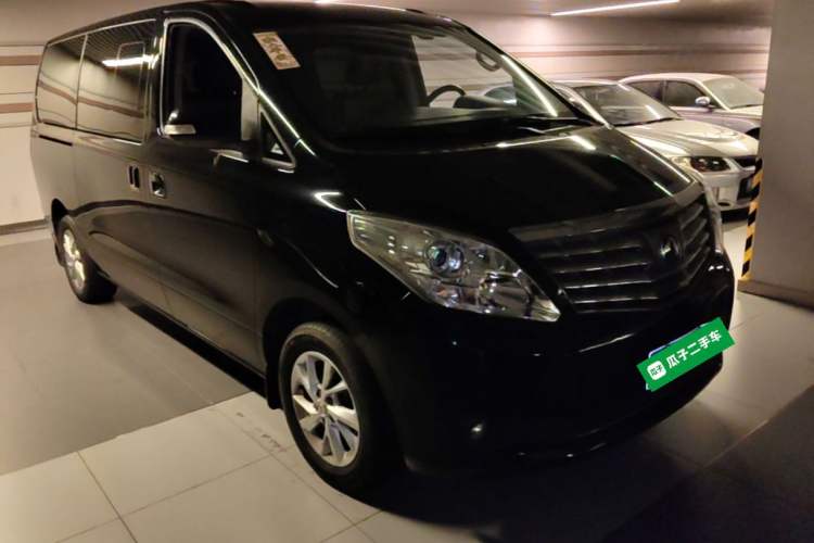 Used FORTHING Lingzhi PLUS 2021 2.0L Manual Luxury 7-Seater Front Right 45 Deg