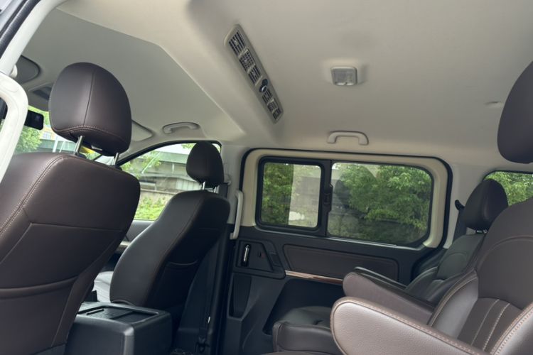 Used FORTHING Lingzhi PLUS 2021 2.0L Manual Luxury 7-Seater Headliner