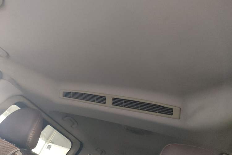 Used FORTHING Lingzhi PLUS 2021 2.0L Manual Luxury 7-Seater Headliner
