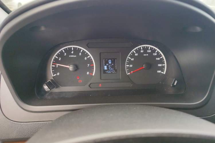 Used FORTHING Lingzhi PLUS 2021 2.0L Manual Luxury 7-Seater Instrument Cluster