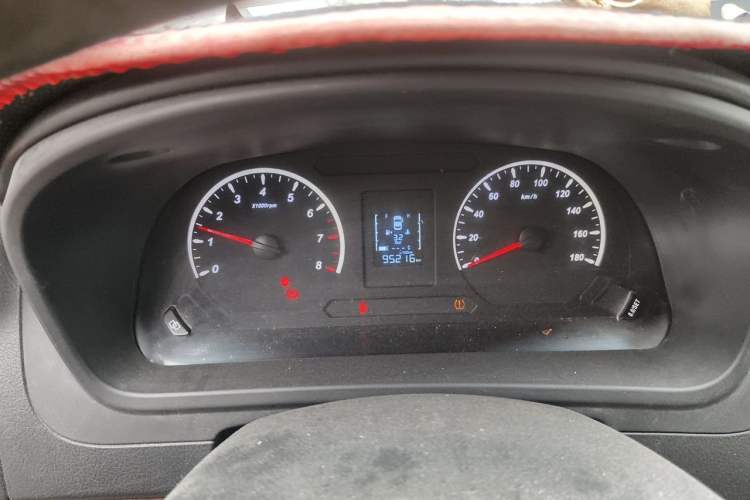 Used FORTHING Lingzhi PLUS 2021 2.0L Manual Luxury 7-Seater Instrument Cluster
