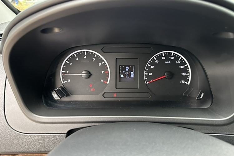 Used FORTHING Lingzhi PLUS 2021 2.0L Manual Luxury 7-Seater Instrument Cluster