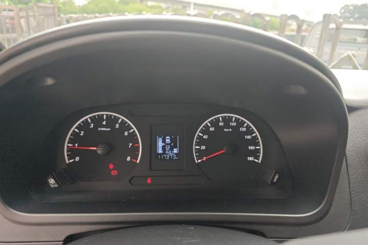 Used FORTHING Lingzhi PLUS 2021 2.0L Manual Luxury 7-Seater Instrument Cluster