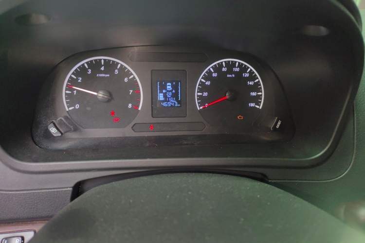 Used FORTHING Lingzhi PLUS 2021 2.0L Manual Luxury 7-Seater Instrument Cluster