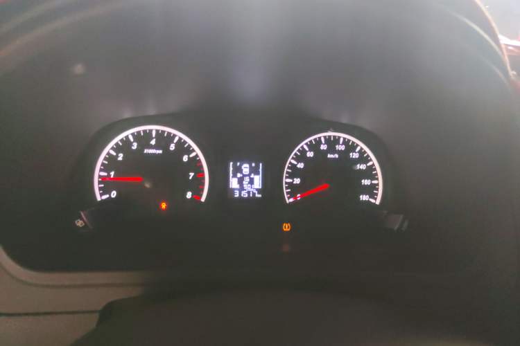 Used FORTHING Lingzhi PLUS 2021 2.0L Manual Comfort Version 7 Seats Instrument Cluster