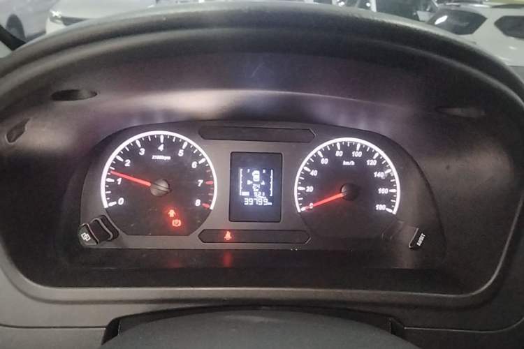 Used FORTHING Lingzhi PLUS 2021 2.0L Manual Luxury 7-Seater Instrument Cluster