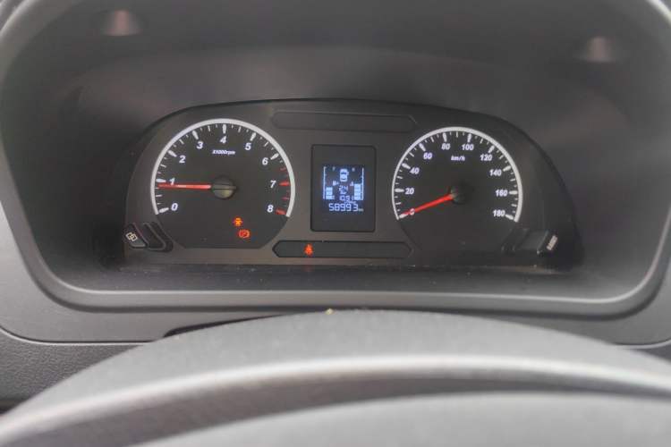 Used FORTHING Lingzhi PLUS 2021 2.0L Manual Luxury 7-Seater Instrument Cluster