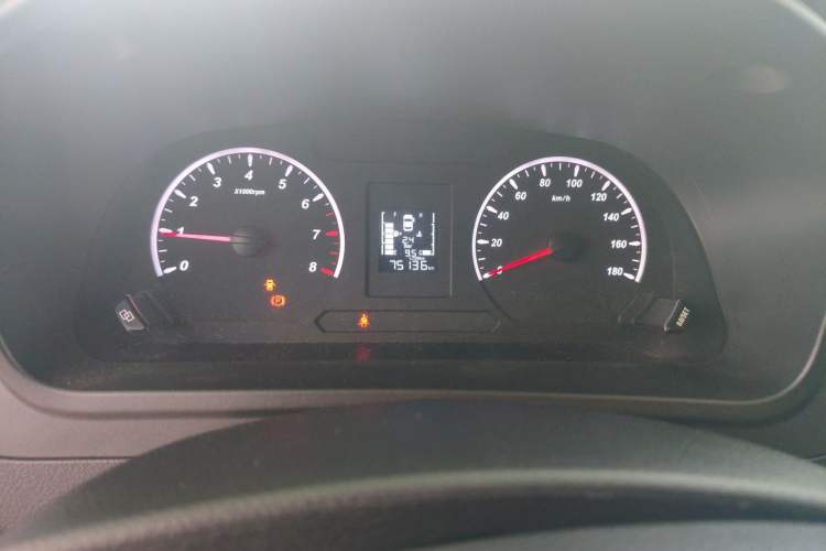 Used FORTHING Lingzhi PLUS 2021 2.0L Manual Luxury 7-Seater Instrument Cluster