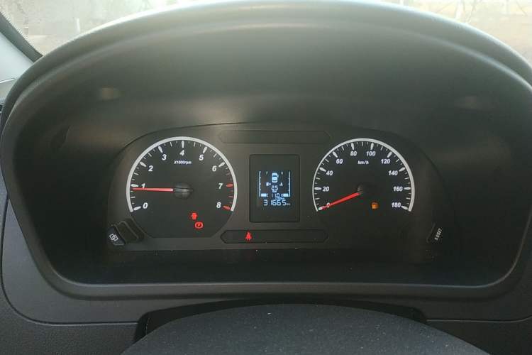 Used FORTHING Lingzhi PLUS 2021 2.0L Manual Comfort Version 7 Seats Instrument Cluster