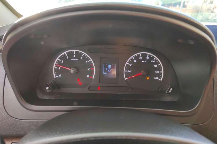 Used FORTHING Lingzhi PLUS 2021 2.0L Manual Comfort Version 7 Seats Instrument Cluster