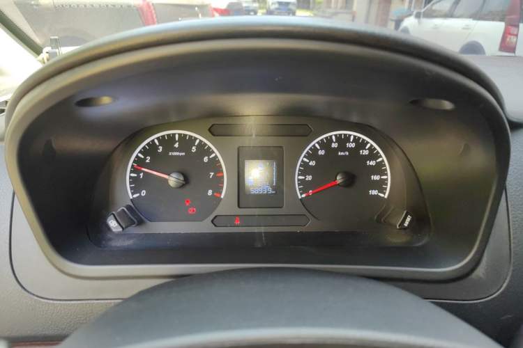 Used FORTHING Lingzhi PLUS 2021 2.0L Manual Luxury 7-Seater Instrument Cluster