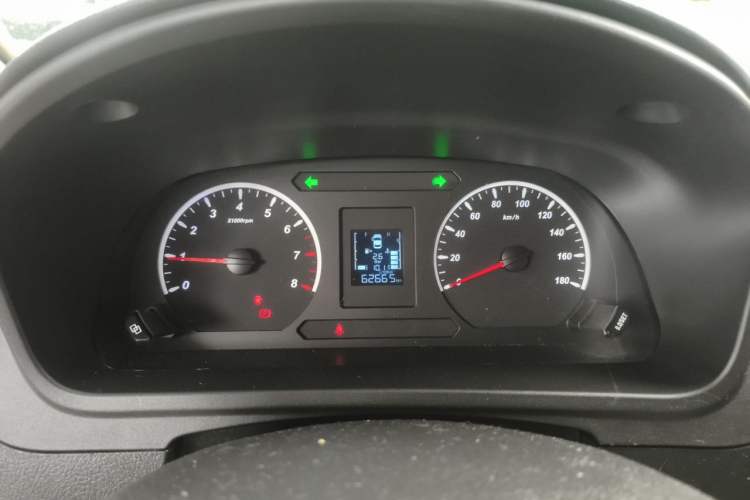 Used FORTHING Lingzhi PLUS 2021 Travel Edition 2.0L Manual Luxury 7-Seater Instrument Cluster