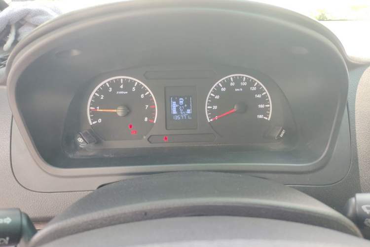 Used FORTHING Lingzhi PLUS 2021 2.0L Manual Luxury 7-Seater Instrument Cluster
