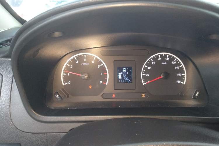 Used FORTHING Lingzhi PLUS 2021 2.0L Manual Luxury 7-Seater Instrument Cluster