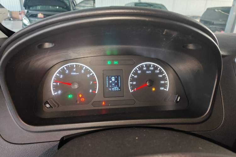 Used FORTHING Lingzhi PLUS 2021 2.0L Manual Luxury 7-Seater Instrument Cluster