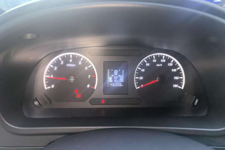 Used FORTHING Lingzhi PLUS 2021 Travel Edition 2.0L Manual Luxury 7-Seater Instrument Cluster