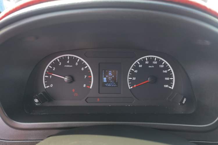 Used FORTHING Lingzhi PLUS 2021 2.0L Manual Luxury 9-Seater Instrument Cluster