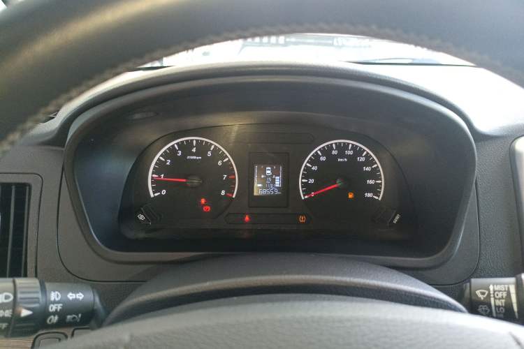 Used FORTHING Lingzhi PLUS 2021 2.0L Manual Luxury 7-Seater Instrument Cluster