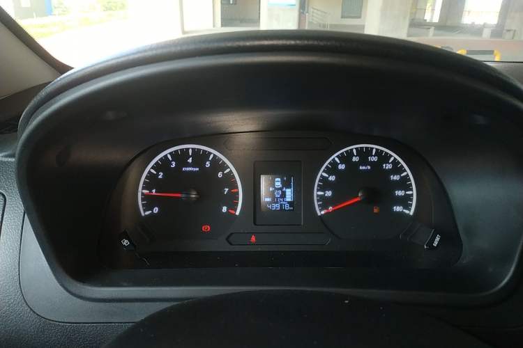 Used FORTHING Lingzhi PLUS 2021 Travel Edition 2.0L Manual Luxury 7-Seater Instrument Cluster