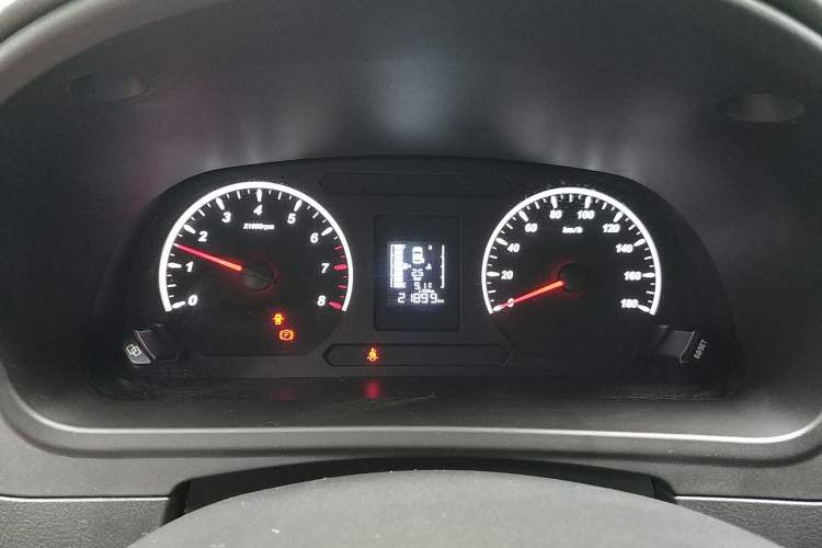 Used FORTHING Lingzhi PLUS 2021 2.0L Manual Luxury 7-Seater Instrument Cluster
