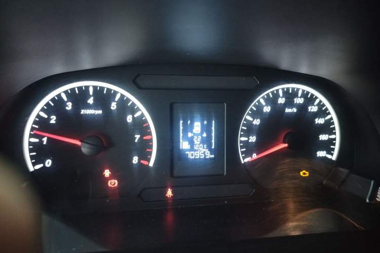 Used FORTHING Lingzhi PLUS 2021 Travel Edition 2.0L Manual Luxury 7-Seater Instrument Cluster