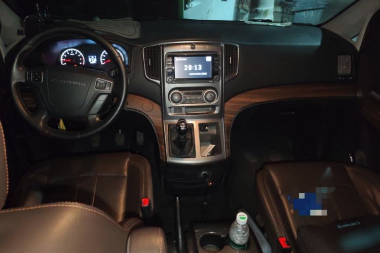 Used FORTHING Lingzhi PLUS 2021 Travel Edition 2.0L Manual Luxury 7-Seater Interior 2