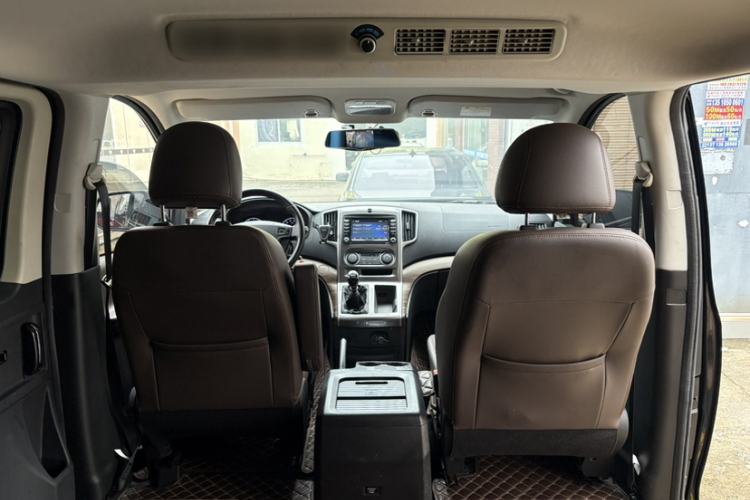 Used FORTHING Lingzhi PLUS 2021 2.0L Manual Luxury 7-Seater Interior 8
