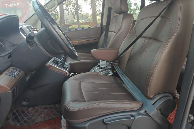 Used FORTHING Lingzhi PLUS 2021 2.0L Manual Luxury 7-Seater Left Front Seat