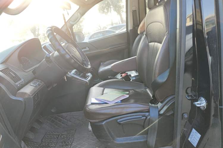 Used FORTHING Lingzhi PLUS 2021 2.0L Manual Luxury 7-Seater Left Front Seat