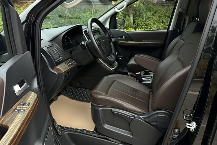 Used FORTHING Lingzhi PLUS 2021 2.0L Manual Luxury 7-Seater Left Front Seat